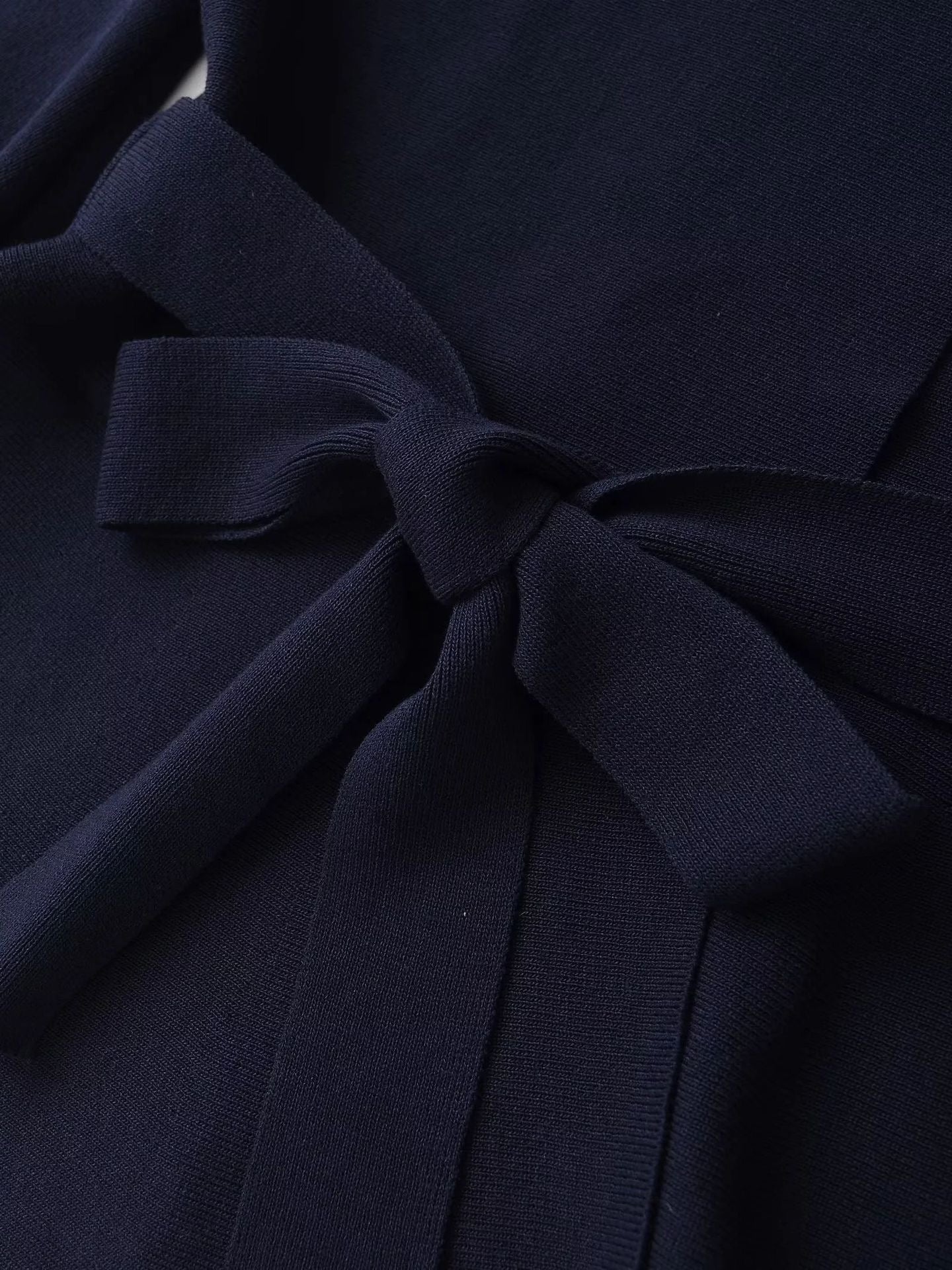 Chic Dubois™ | Mauve Cardigan à lacer